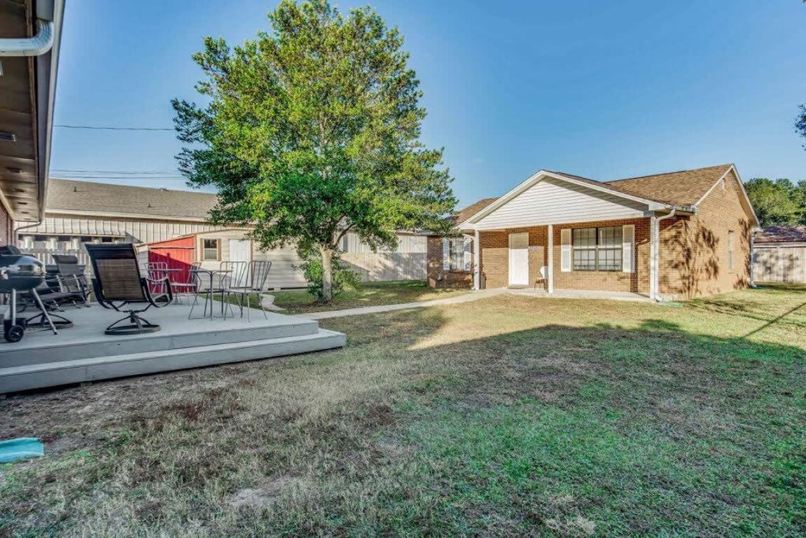 Brilliant In Bellview-Back Unit-- Mins To Nas Pensacola, Beach, Shopping Exterior foto